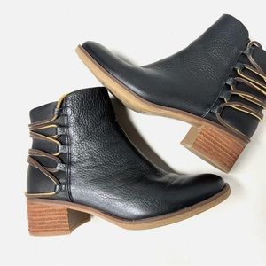 Korks sz 8 leather boot black